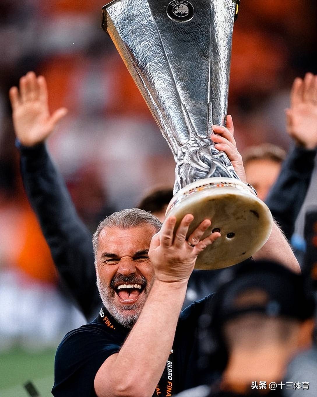 爱游戏体育下载包含今晚突围战来临；皇家马德里围绕欧联复出首秀；悬念犹存；纪律约束更严格的词条