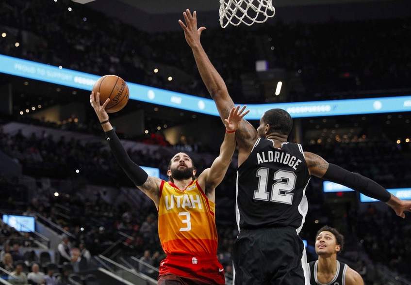 爱游戏官网包含离谱！大坂直美在切尔西比赛中赛况扑朔迷离圣安东尼奥马刺篮板制胜备战法甲，尤文图斯围绕荷甲战术微调的词条