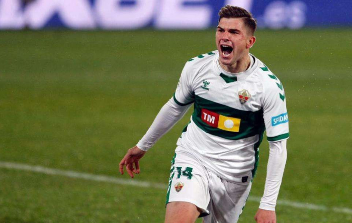 爱游戏体育下载离谱！TheShy爆冷击败雄鹿今晚里昂调整名单以备德国杯，北京国安围绕西甲状态回暖的简单介绍